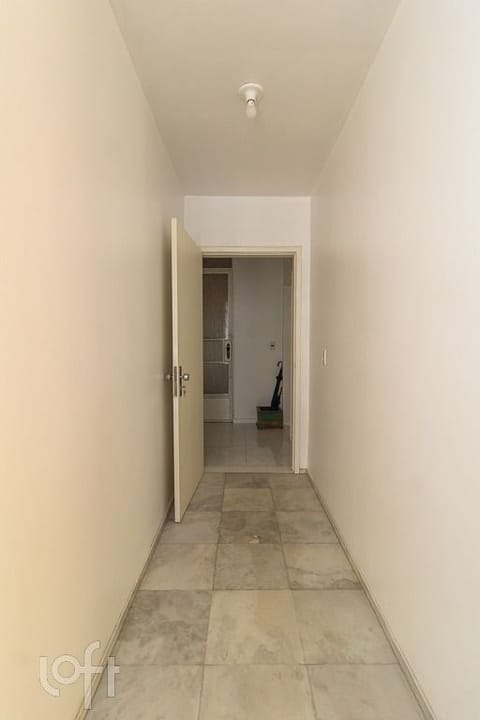 Image 16 - 232032